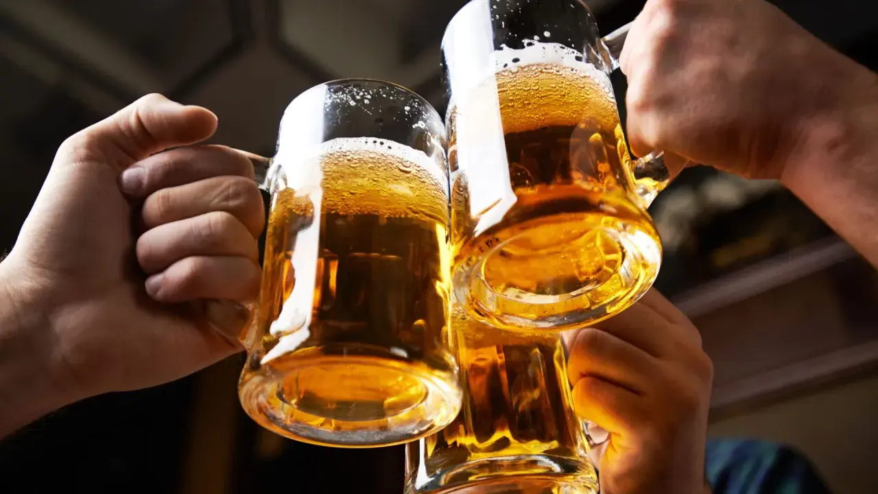 Ile kalorii ma piwo? Tabela dla 330 i 500 ml